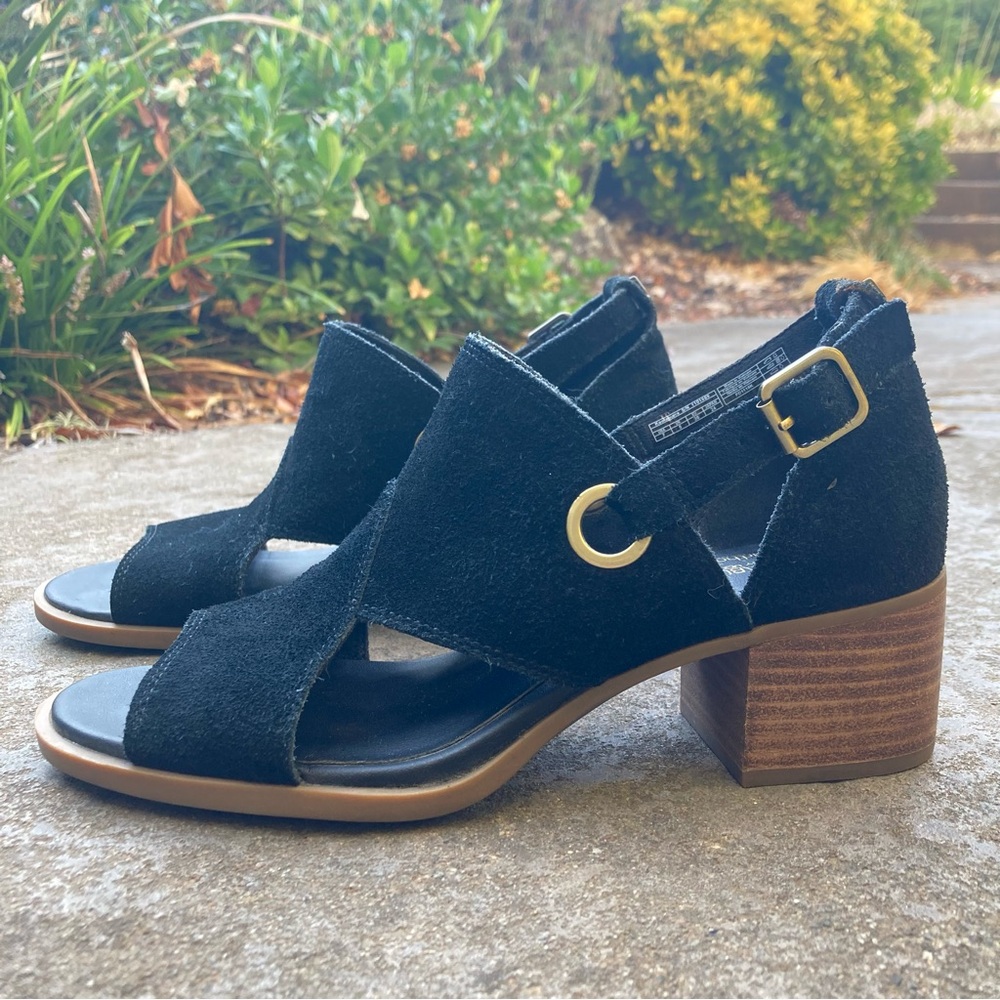 Koolaburra by UGG Black Suede Buckle Sandals – Size 7, Block Heel